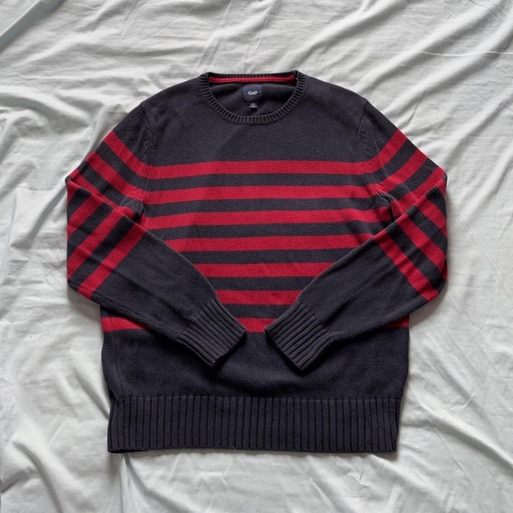 Knitted GAP sweater